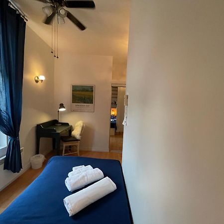 Chambres EL MEDITERRANEO Rooms Montréal Quarto foto