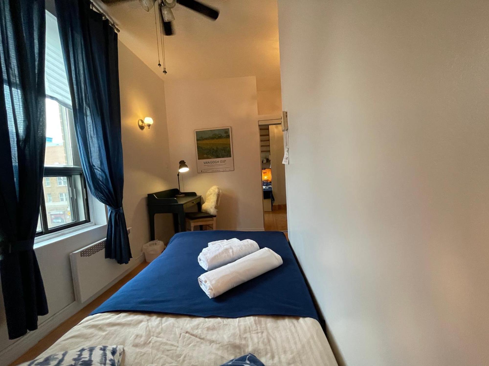 Chambres EL MEDITERRANEO Rooms Montréal Quarto foto